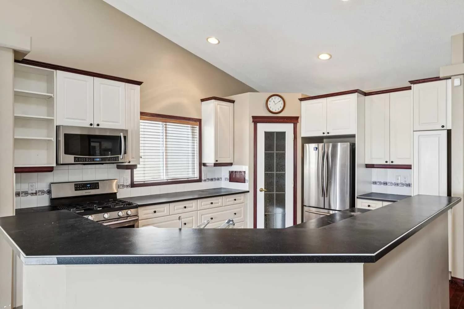 Semi Detached (Half Duplex)