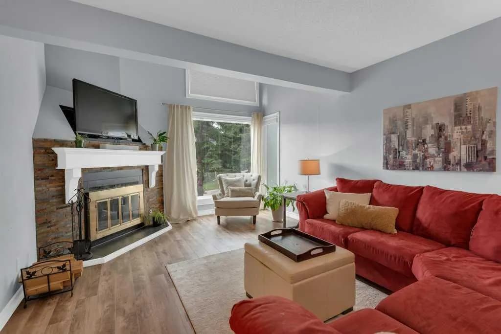 Semi Detached (Half Duplex)