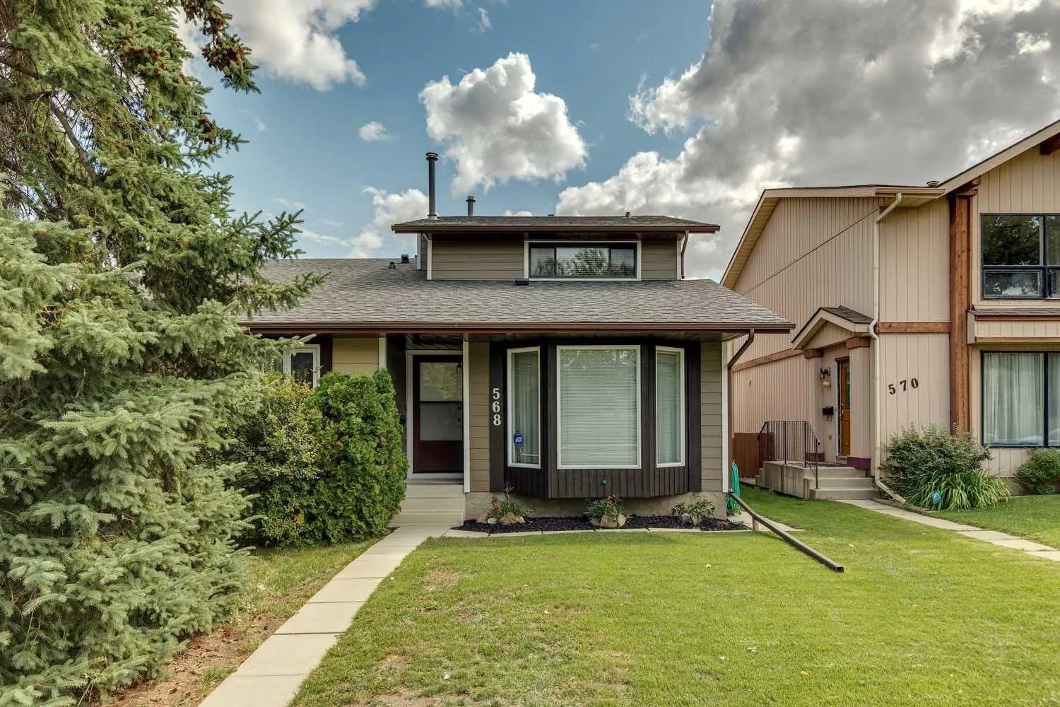 Semi Detached (Half Duplex)