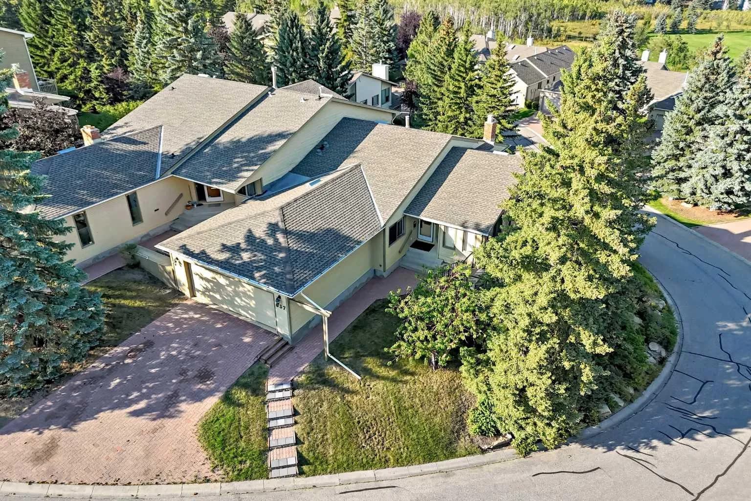 Semi Detached (Half Duplex)