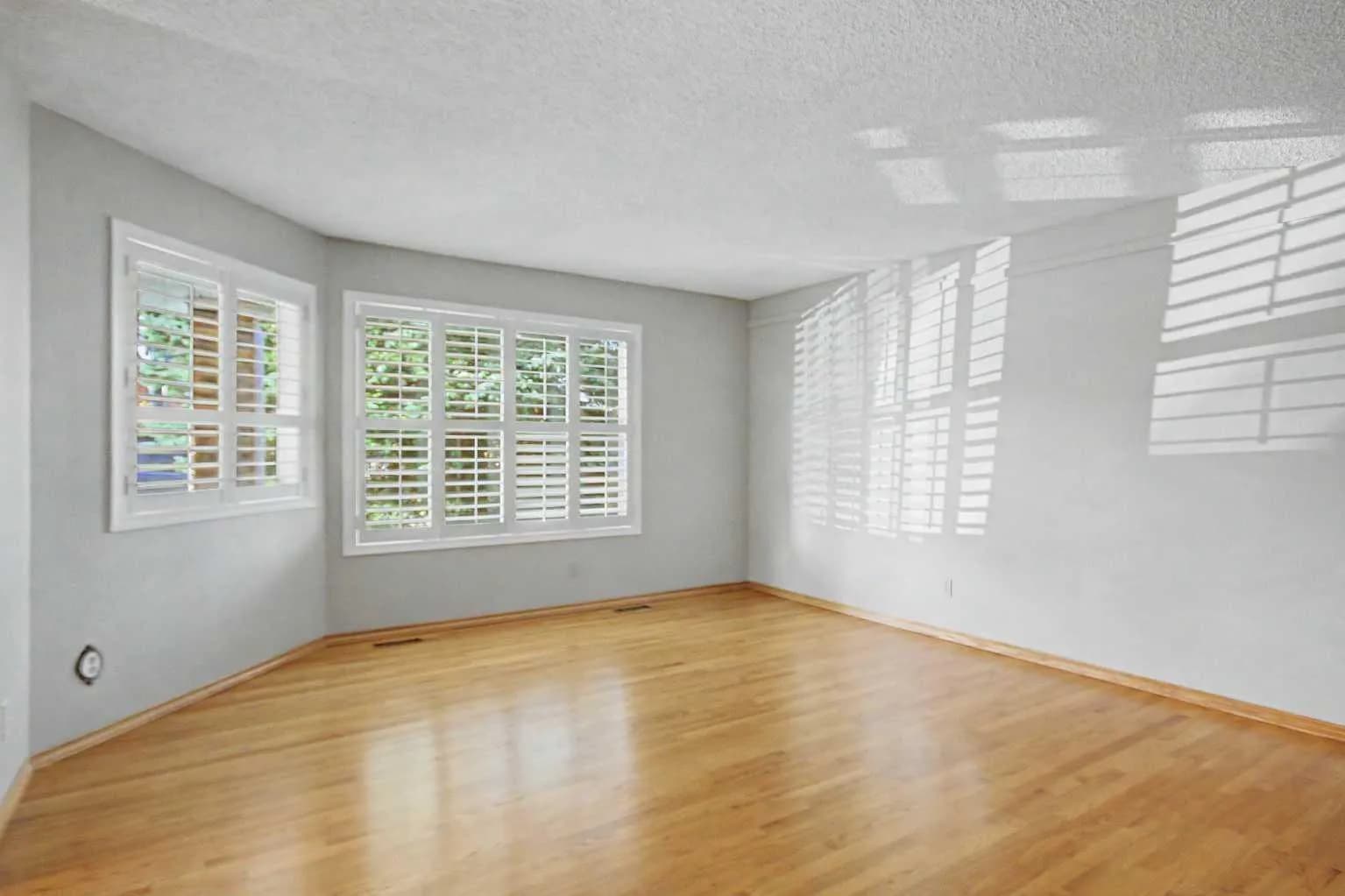 Semi Detached (Half Duplex)